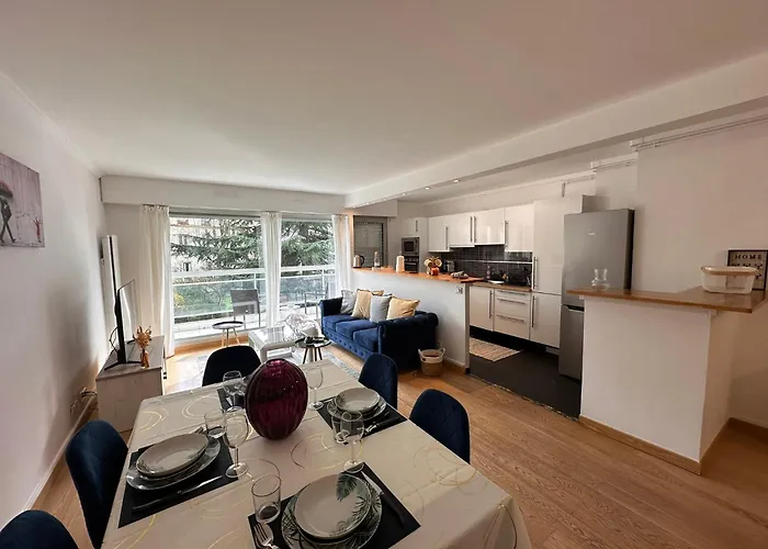 Cosy Apartment At Gates Of Paris